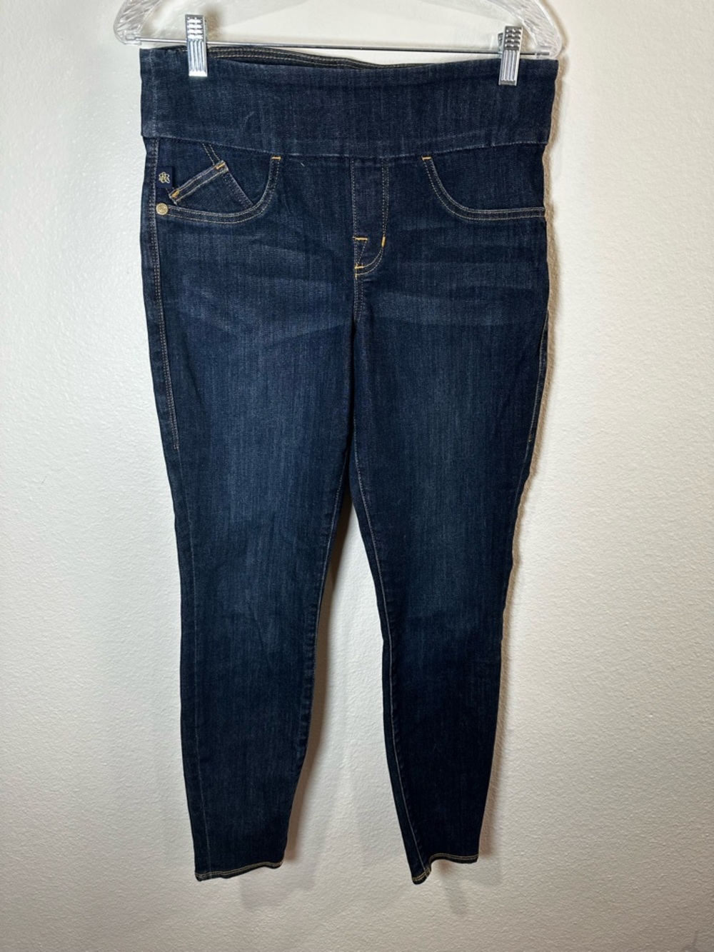 Rock & Republic Dark Blue Stretch slimming jeans size 12M